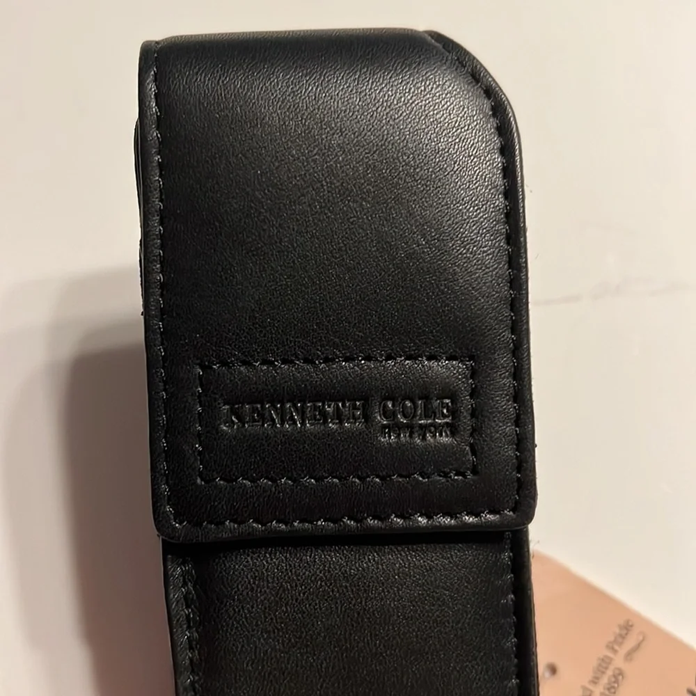 Vintage NWT Kenneth Cole Leather Cell Case